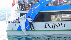 Der Schiffsname wird enthüllt